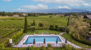 Maria Farmhouse Apartment in Wine Resort in Lucca